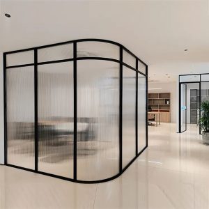 نصب دیوار شیشه ای به عنوان پارتیشن شیشه ای اداری