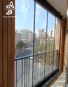 نصب شیشه متحرک برای بالکن